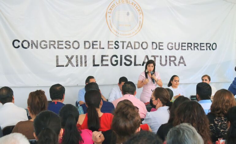 Sostiene un diálogo abierto Yoloczin Domínguez con trabajadores del sindicato Sentimientos de la Nación