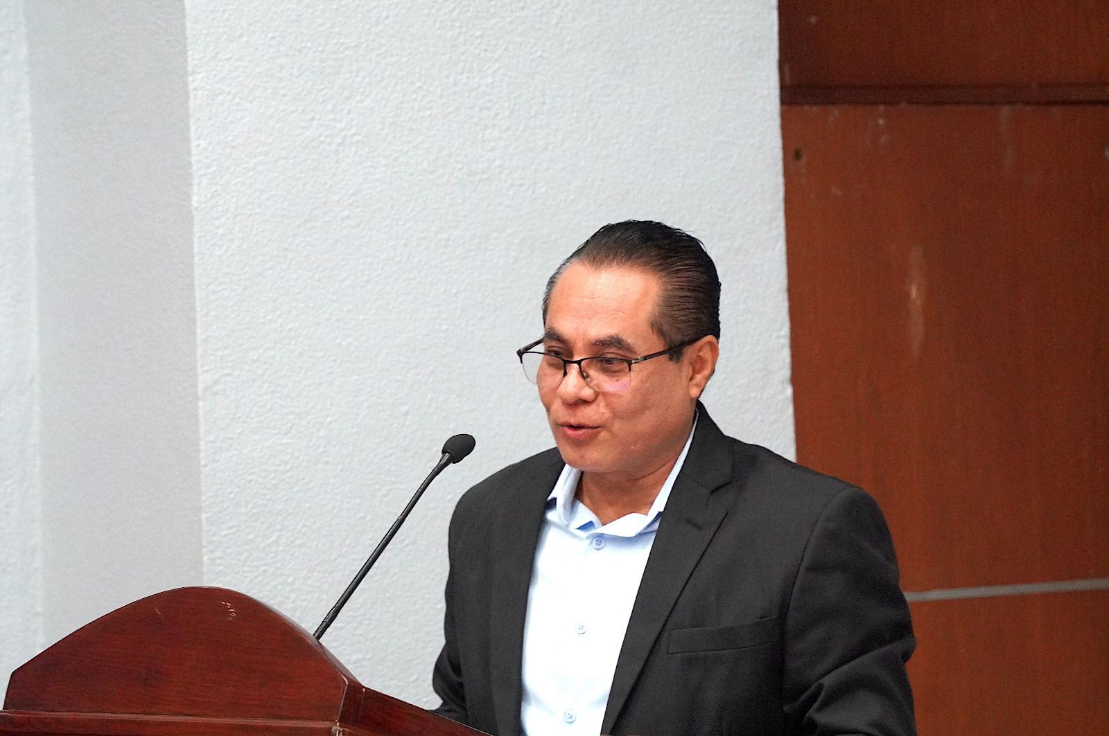 El alza del peaje provocará una escalada de precios: Bernardo Ortega Jiménez en tribuna