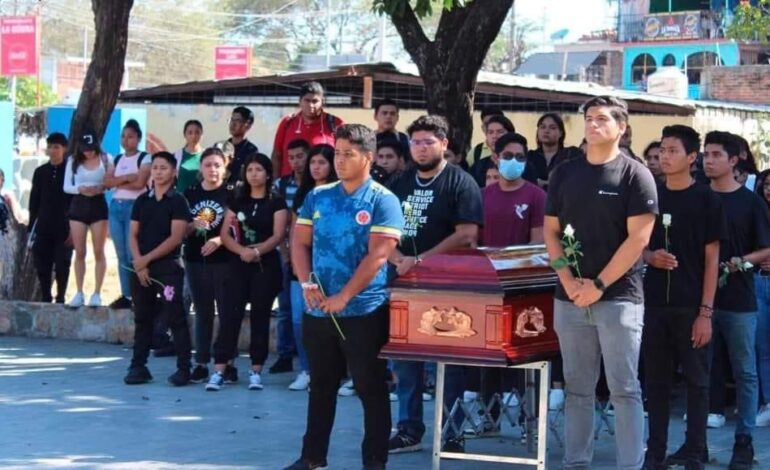 Dan último pase de lista a César y Miguel, estudiantes del Tec Acapulco tras muerte en accidente de tránsito