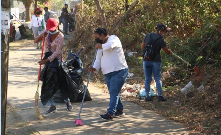 Supervisa Abelina López, brigada de limpieza en Costa Dorada