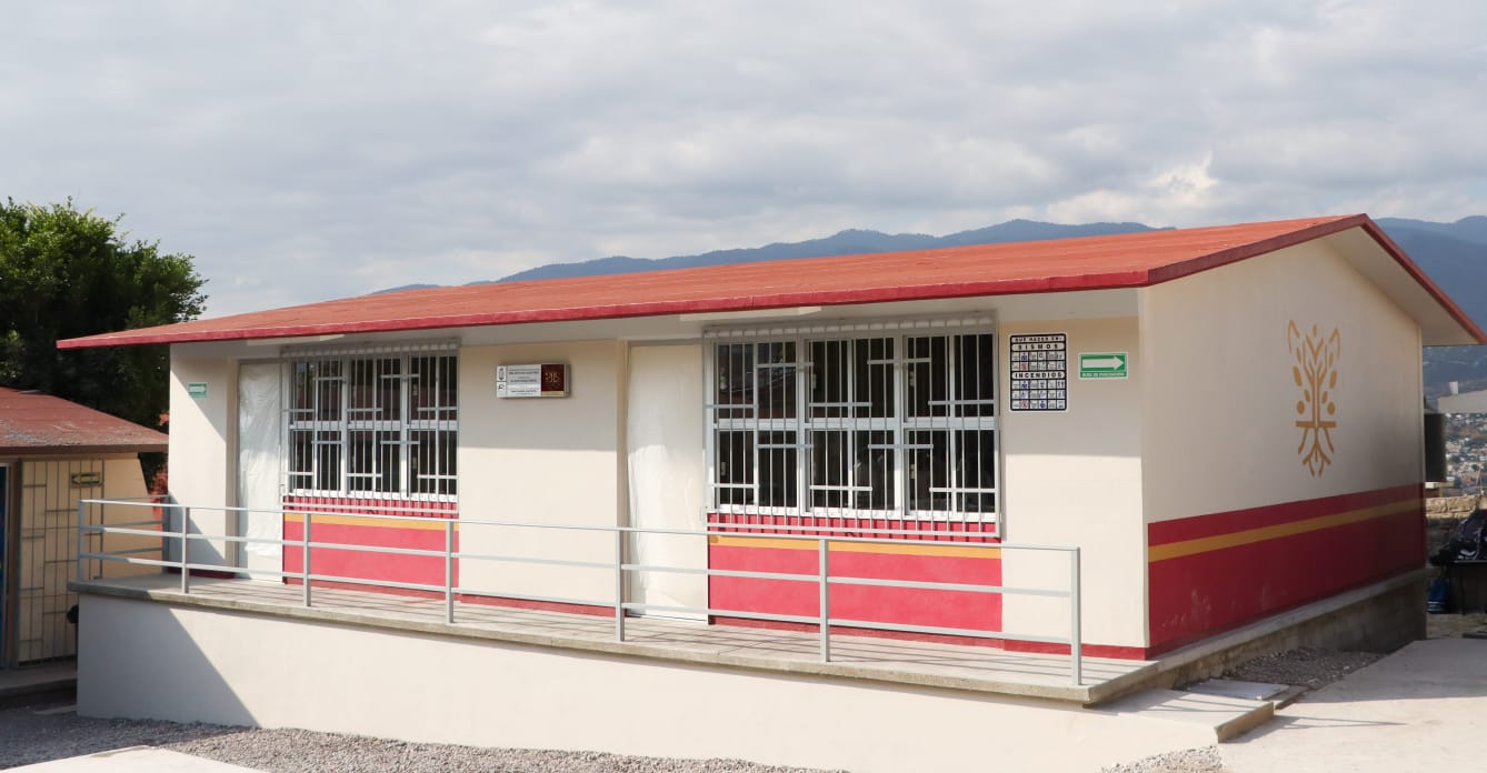 Inaugura titular de la SEG aulas en la telesecundaria “Emiliano Zapata”