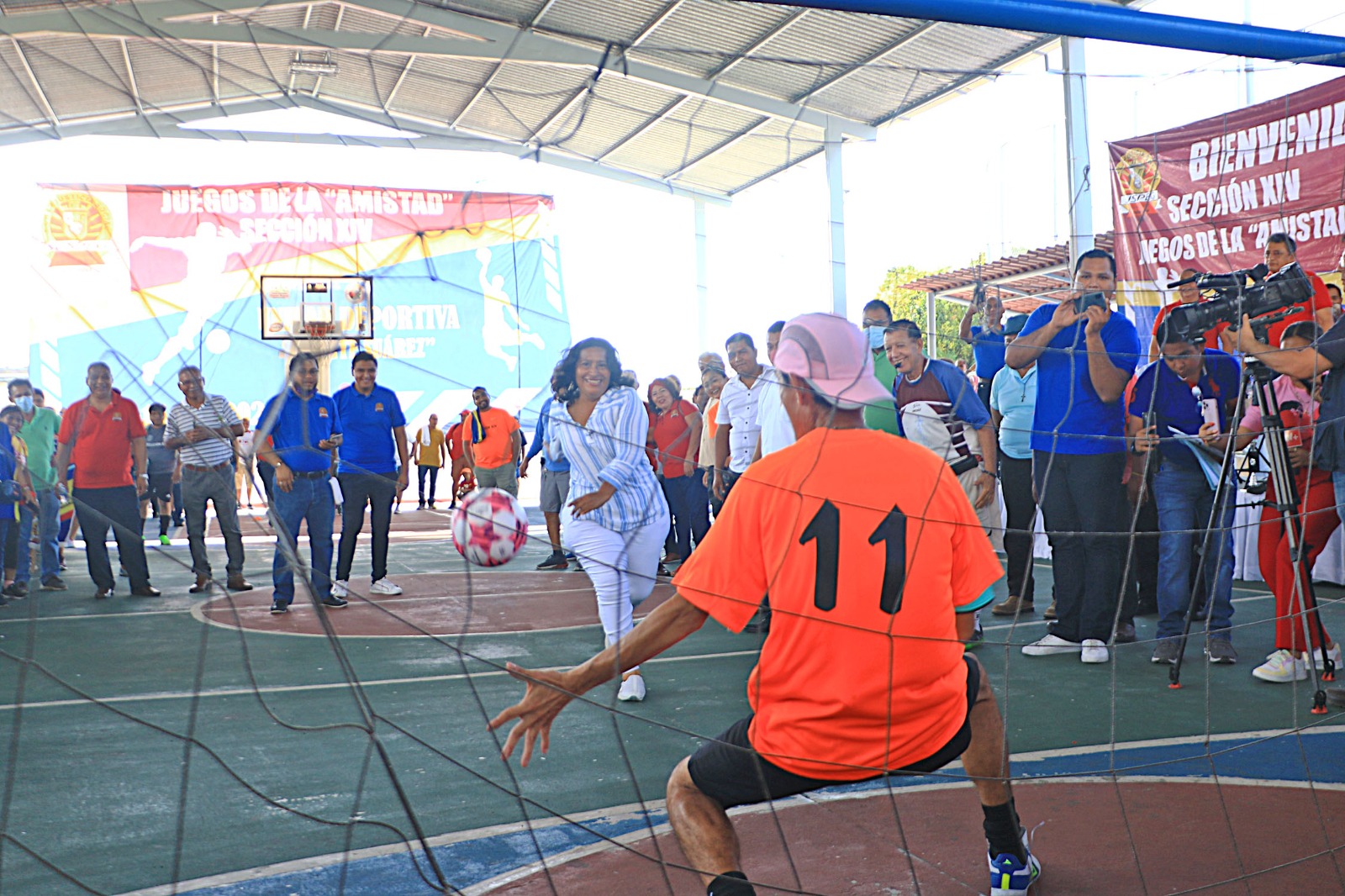Inaugura Abelina López juegos deportivos de la sección XIV del SUSPEG