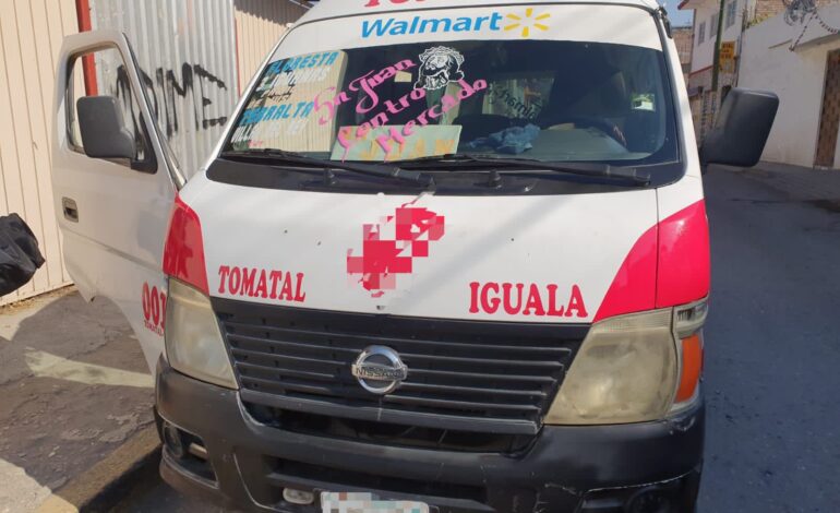 Hombre armado aborda Urvan y asesina a una mujer en Iguala, Guerrero