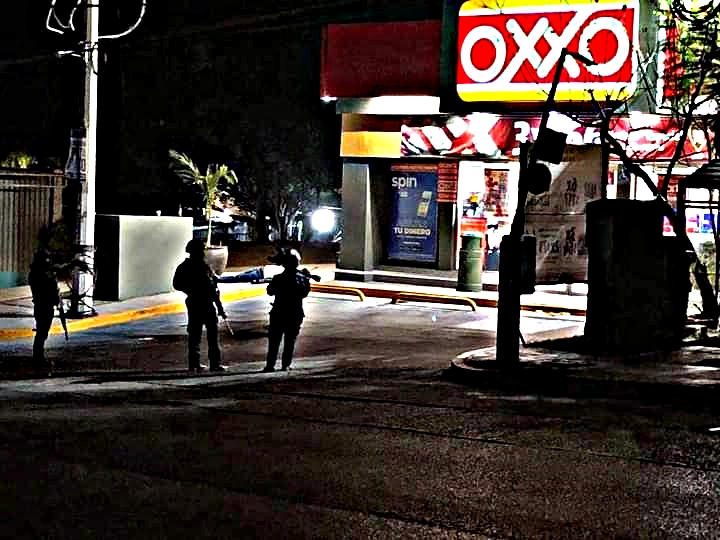 Asesinan a dos hombres en Guerrero: uno en Chilpancingo, el segundo en Acapulco