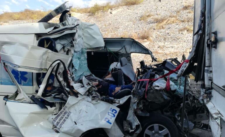 Choque en la Autopista del Sol deja cuatro muertos