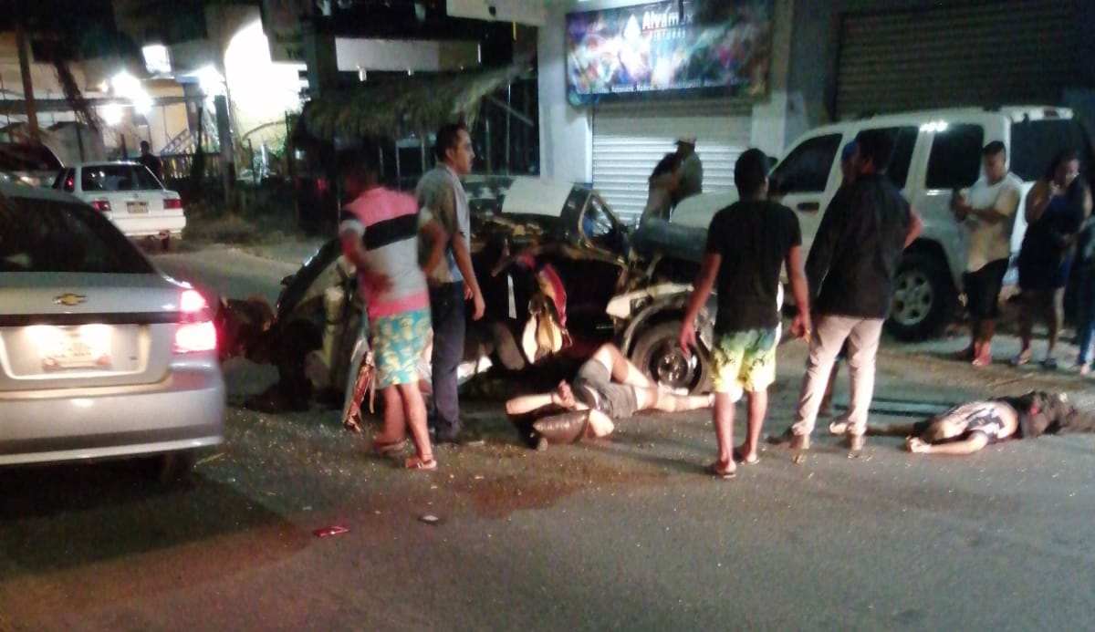 Estudiantes del Tecnológico, dos de las víctimas de choque automovilístico en Acapulco