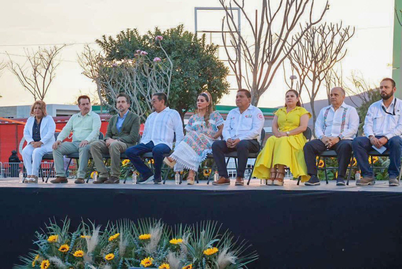 Inaugura Evelyn Salgado el obelisco «Renacer de Iguala»