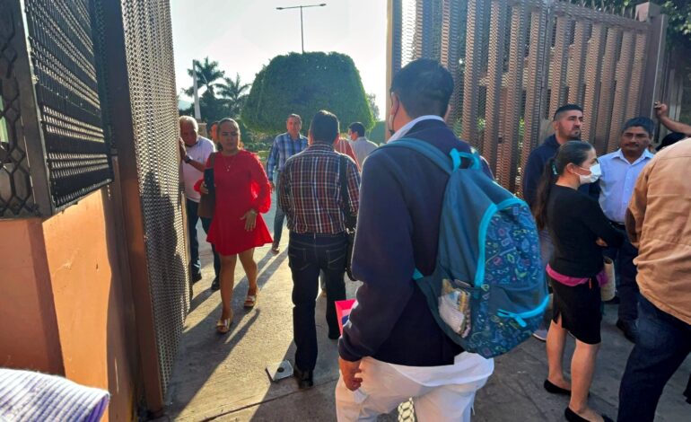 Se normalizan labores en el Congreso de Guerrero; levantan plantón laboral