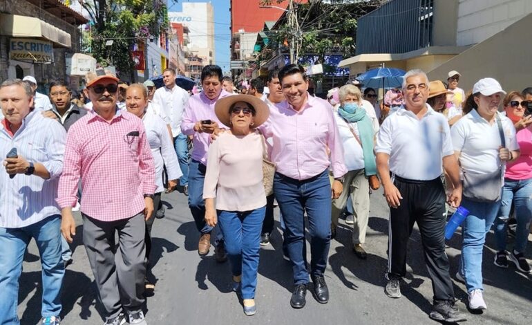 #MarchaINE | Priístas, panistas y grupos conservadores marchan en Chilpancingo