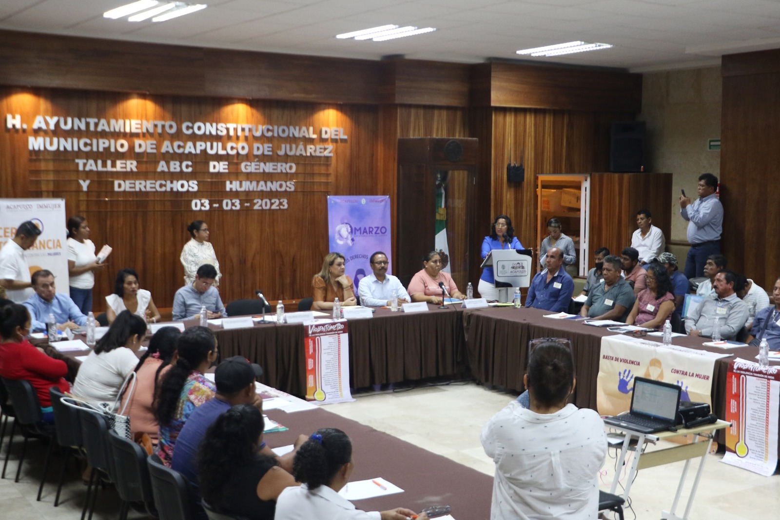 Clausura Abelina López, curso violencia de género impartido a delegados y comisarios municipales