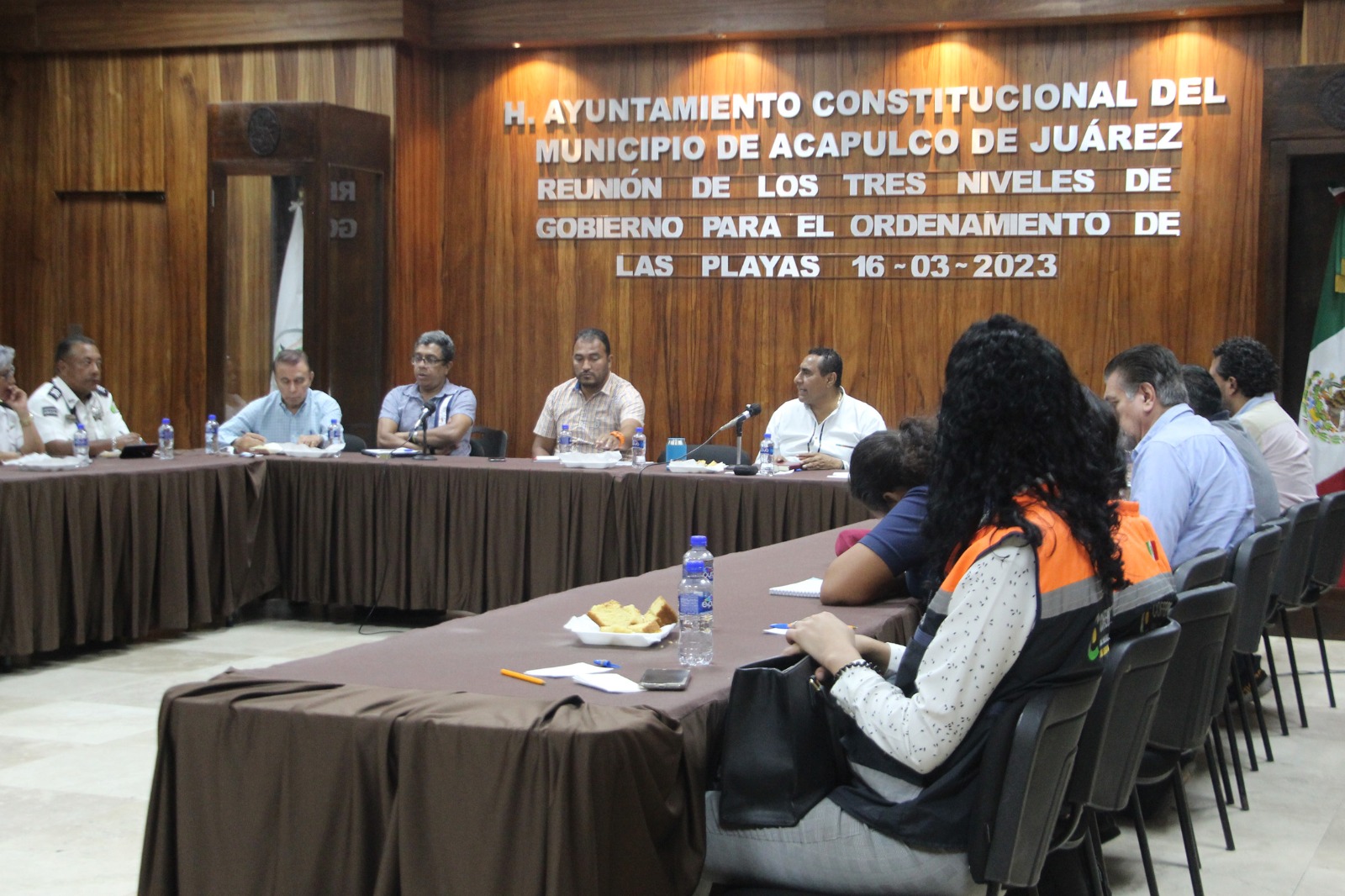 Gobierno Municipal de Acapulco define acciones para limpieza de canales pluviales