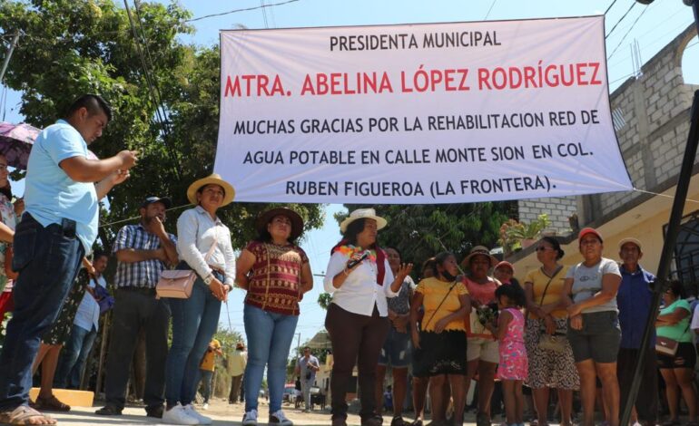 Inaugura Abelina López, obras en la colonia Rubén Figueroa