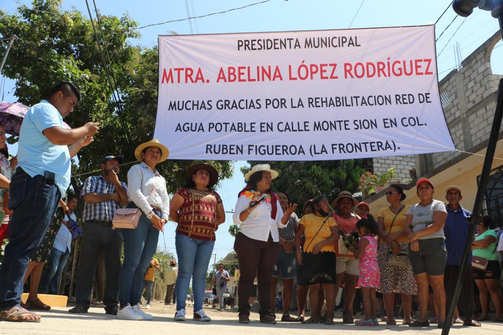 Inaugura Abelina López, obras en la colonia Rubén Figueroa