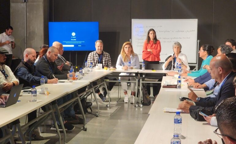 Participa Gobierno Municipal en XVII Convención de Canacine