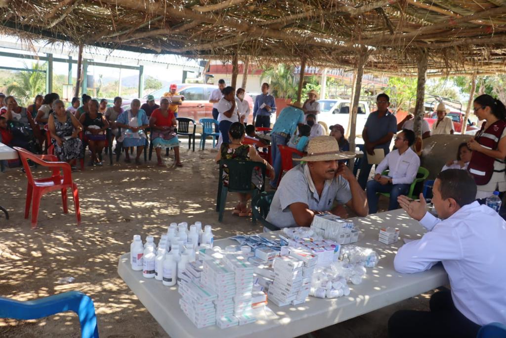 La Secretaría de Salud lleva brigadas médicas a comunidades de Tecoanapa