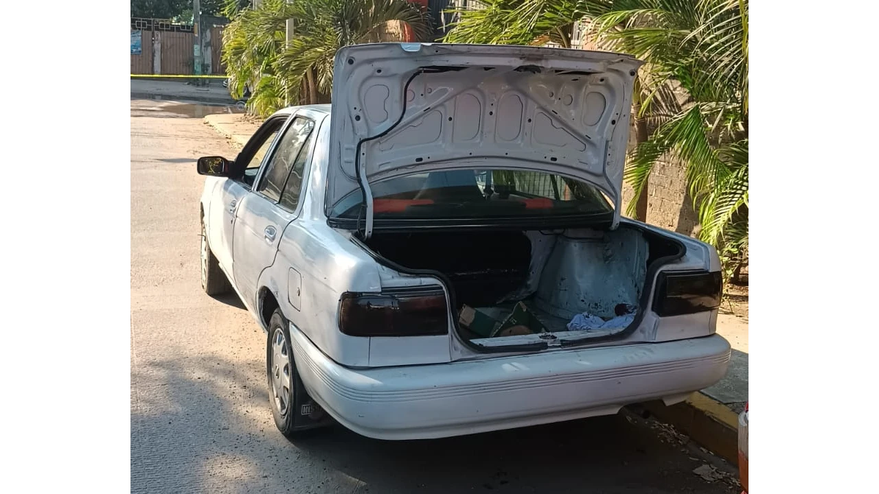 Dejan cráneo humano en la cajuela de un vehículo en Paso Limonero, Acapulco