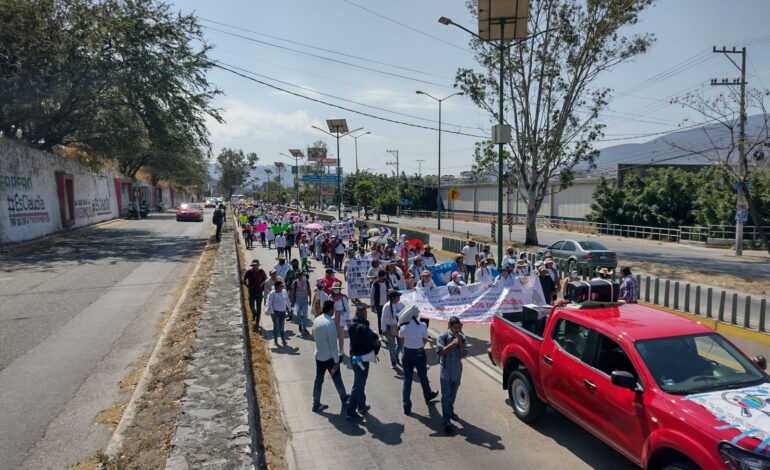 Colectivos de familiares de personas desaparecidas marchan para exigir la aprobación de Ley en Materia de Desaparición
