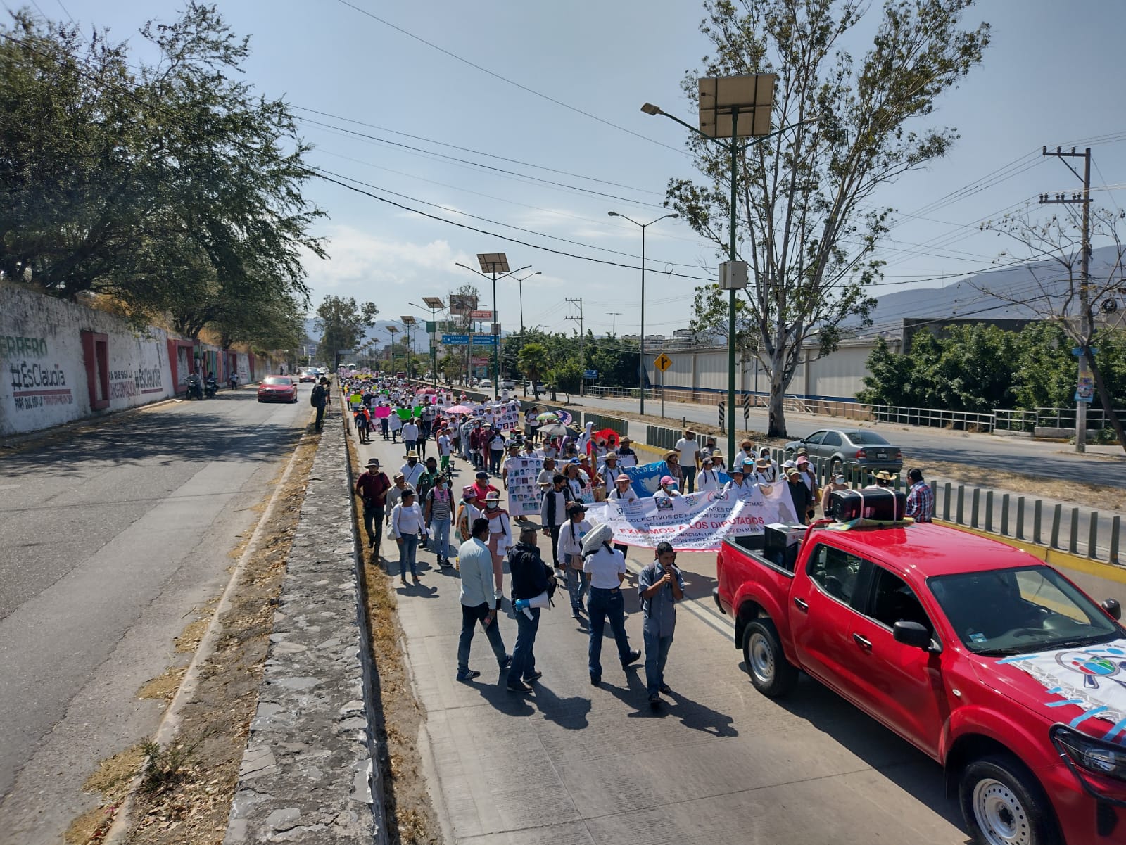Colectivos de familiares de personas desaparecidas marchan para exigir la aprobación de Ley en Materia de Desaparición