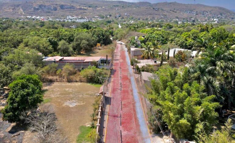 Supervisan obras de conservación de la carretera Iguala-Tuxpan