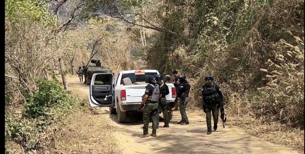 Acciondes de fuerzas armadas federales y estatales para detener a El Fresa y El Pez continuaron el sábado
