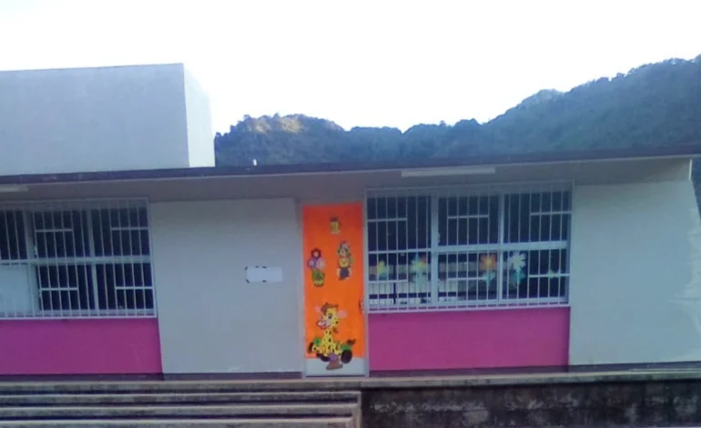 La SEG retira a la única maestra en Rincón de Chautla; 22 niños se quedan sin clases, denuncia la CRAC