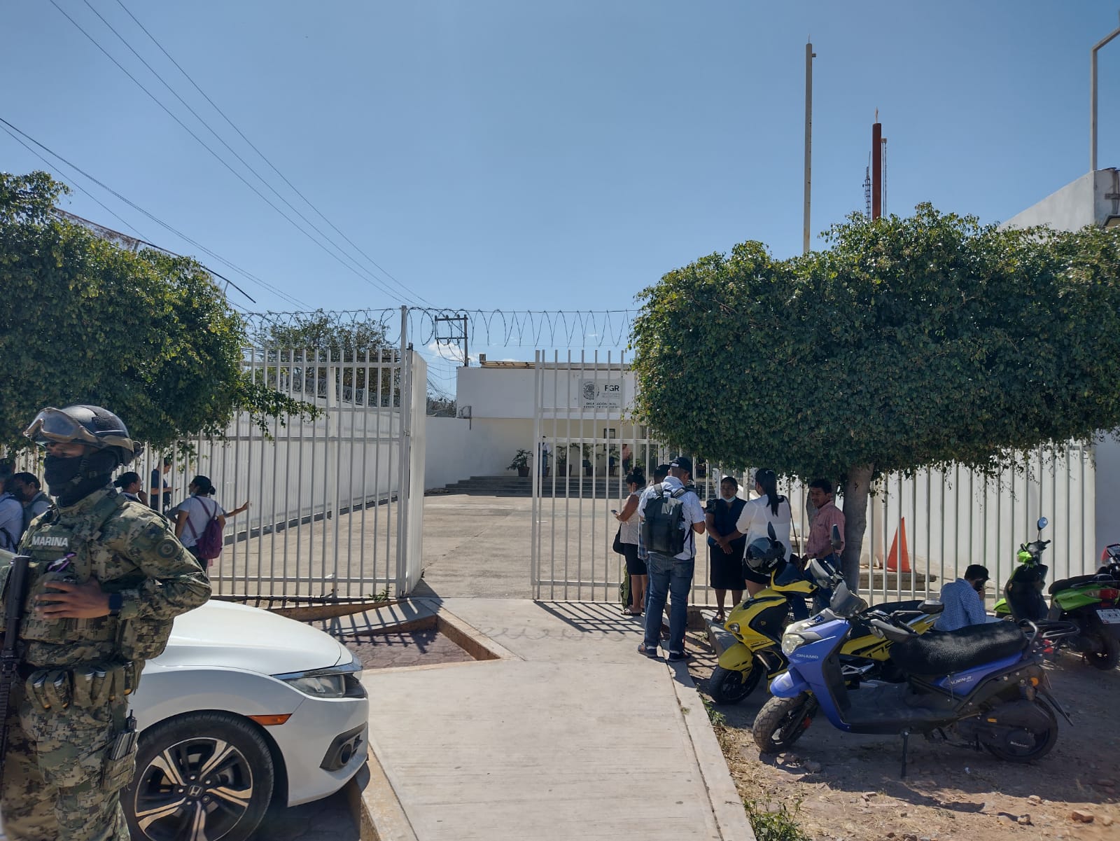 Familiares de policías detenidos por caso Ayotzinapa aseguran que son inocentes