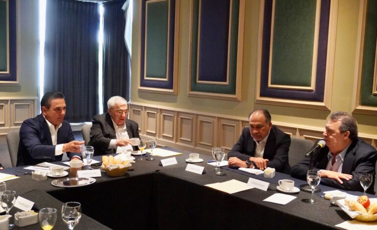 Prepara Silvano Aureoles documento con 24 propuestas para el 2024
