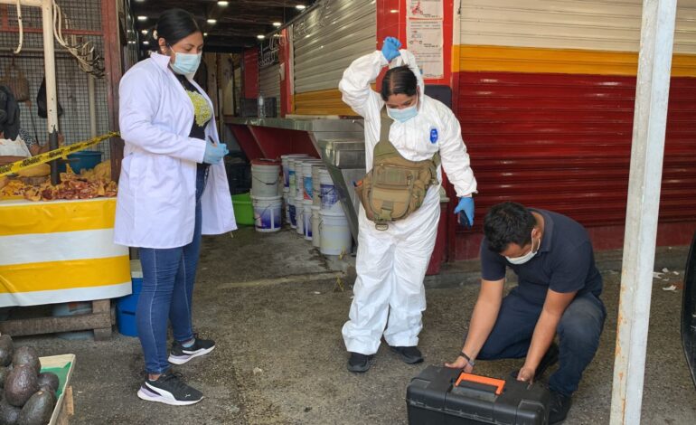 Hieren con arma de fuego a dos trabajadores de una carnicería en el Mercado Central de Acapulco