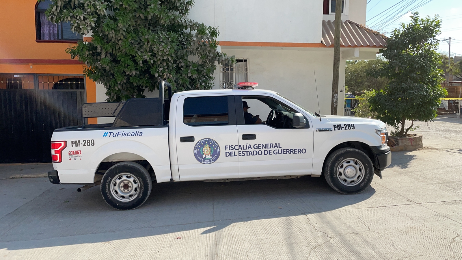Localizan dos cuerpos en el interior de un consultorio, en Iguala, Guerrero