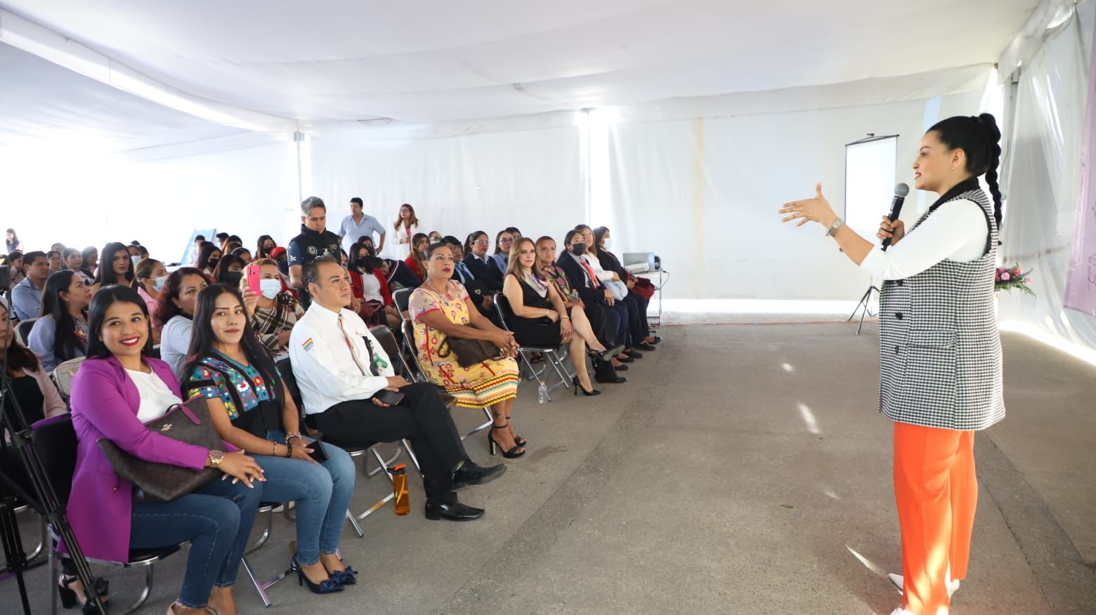 Impulsa la diputada Jennyfer García el emprendurismo y la independencia económica de las mujeres guerrerenses