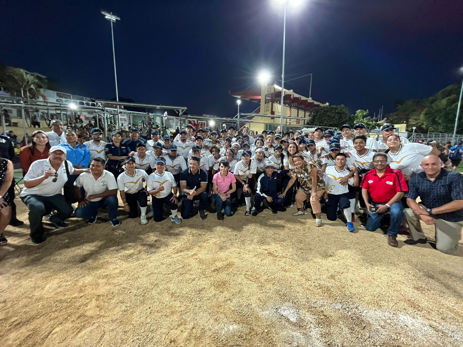 Se realiza la etapa regional de softbol y voleibol en Acapulco