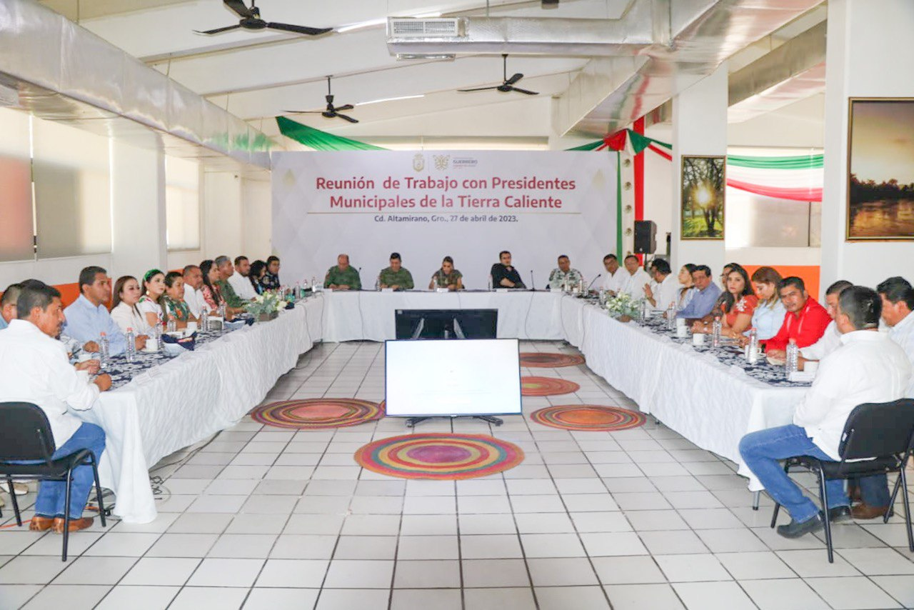 Seguridad, desarrollo y bienestar de la zona de Tierra Caliente, prioridad de Evelyn Salgado