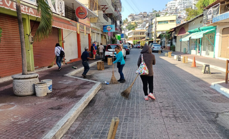 Intensifica Gobierno de Abelina López, trabajos de limpieza