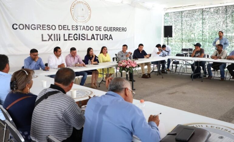 Se reúnen diputadas con comisarios de Chilpancingo para dar seguimiento a gestión de obras y proyectos