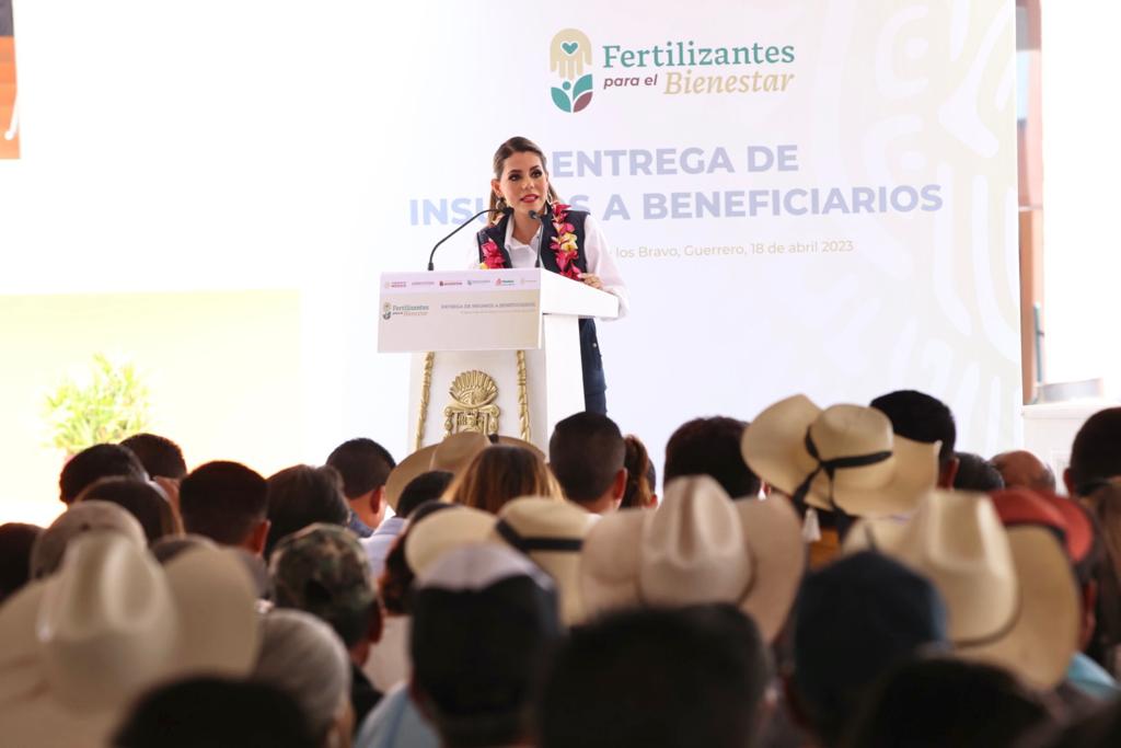 Sin intermediarios y sin corrupción, inicia la entrega de Fertilizante gratuito en Guerrero