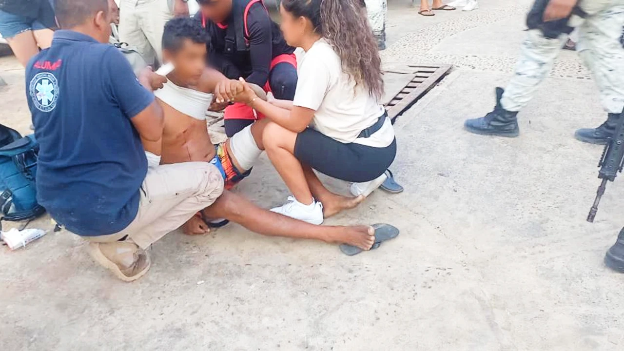 Fiscalía de Guerrero confirma dos muertos, cuatro detenidos y tres heridos por agresión armada en Caleta