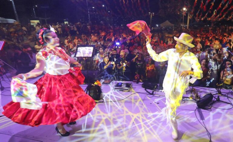 Inaugura Abelina López, Jolgorio Acapulqueño 2023