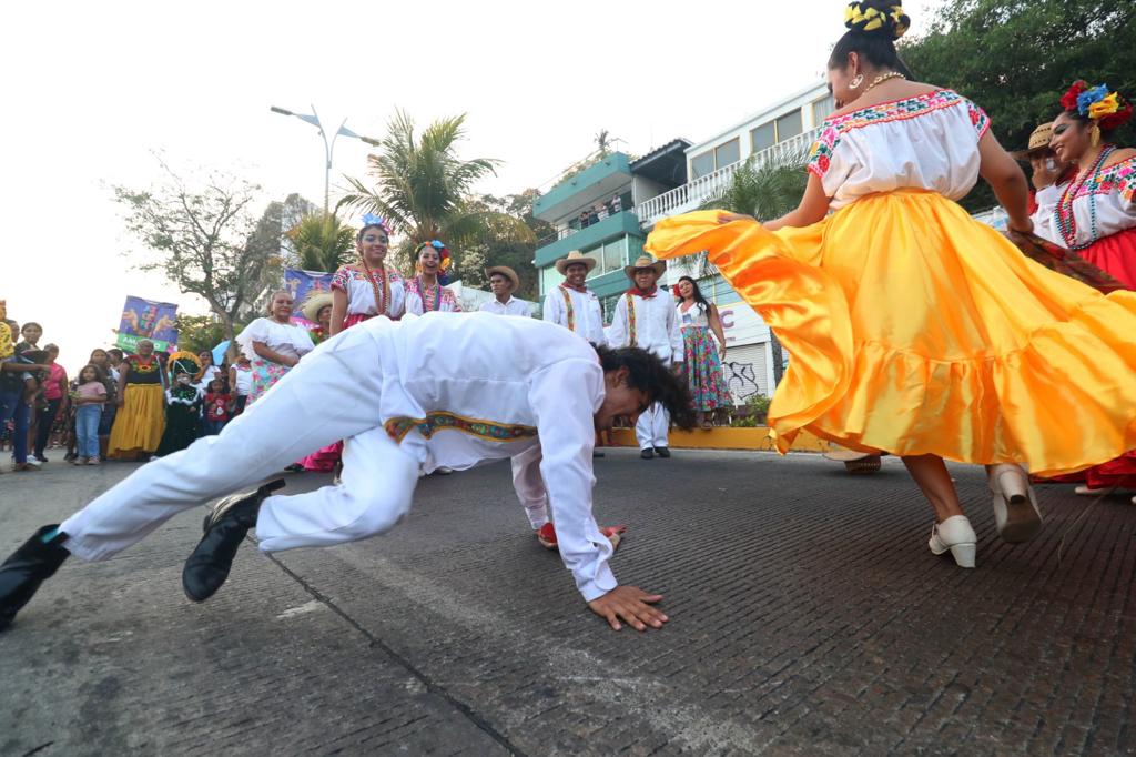 Encabeza Abelina López, Pendones y Danzas en Jolgorio Acapulqueño 2023