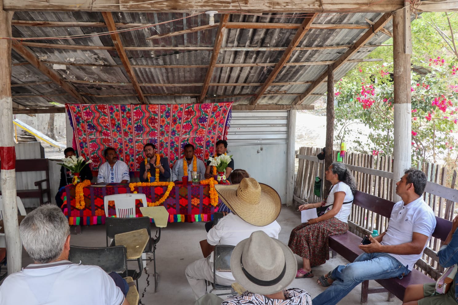 La autonomía y la autogestión, la solución de los pueblos originarios al extractivismo