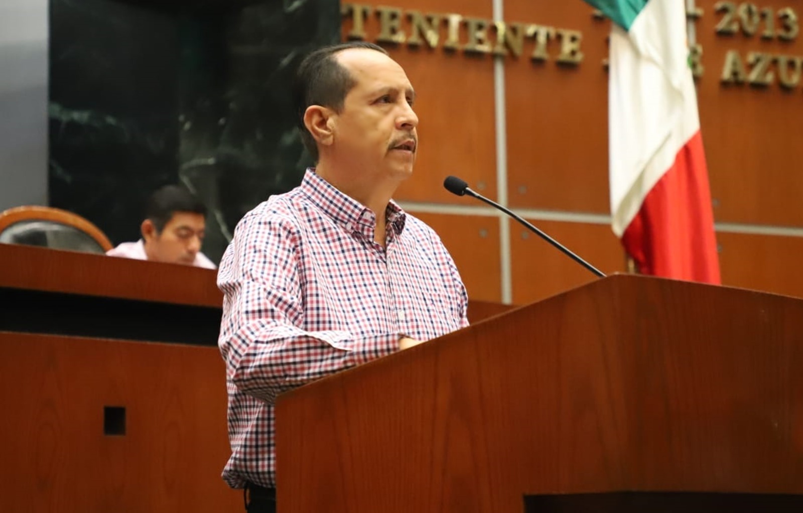 Plantean reforma a la ley del Congreso para establecer la paridad de género en comisiones y comités