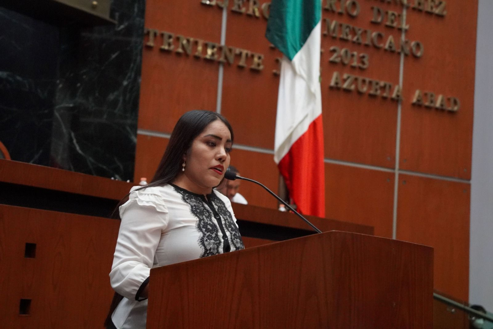 Presenta Jennyfer García Lucena iniciativa para reconocer el derecho a registrar libremente el orden de los apellidos