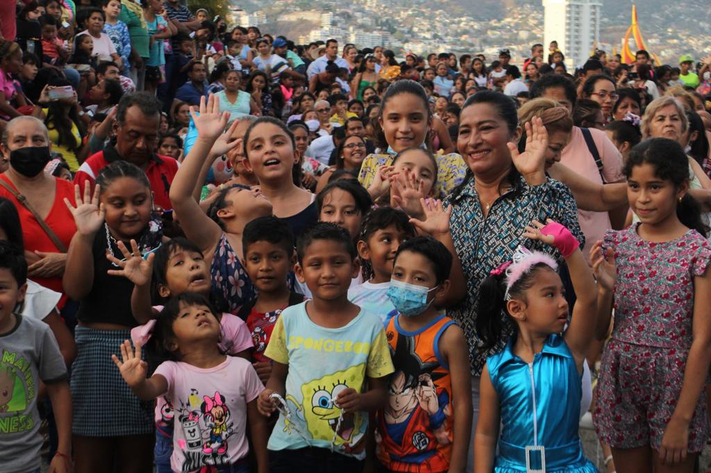Agradecen ciudadanos a Abelina López, por celebración a la niñez acapulqueña