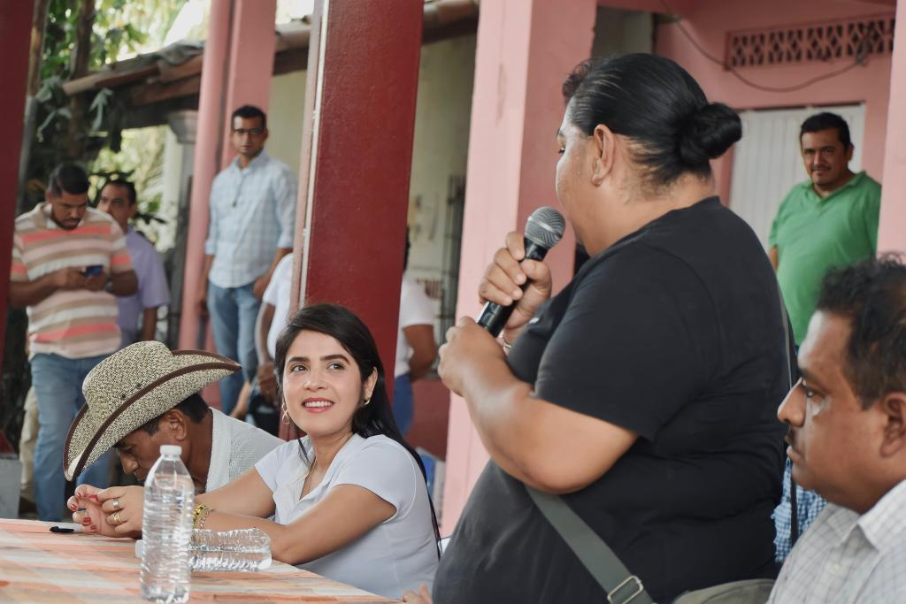 “Ojalá sea nuestra próxima presidenta municipal”, le dicen a Yoloczin en Dos Arroyos