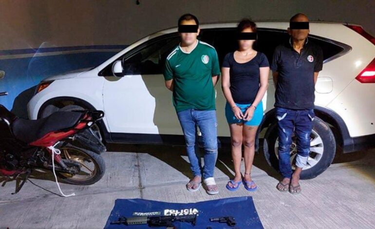 Arrestan a tres personas en Zihuatanejo de Azueta tras agredir a efectivos de diversas corporaciones
