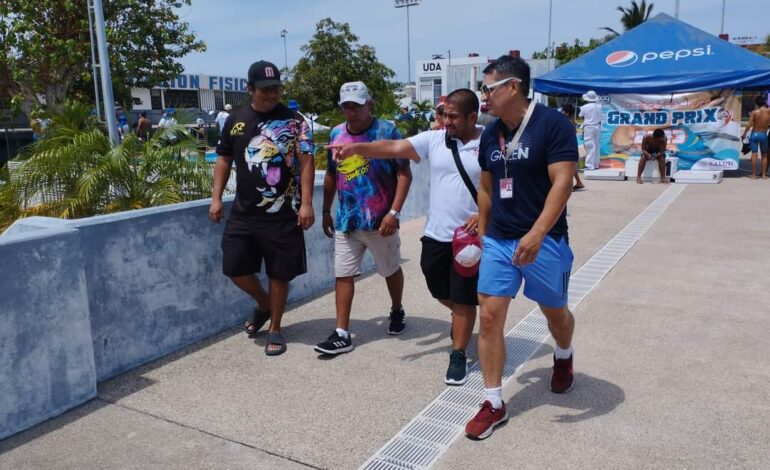 Se compromete Jacko Badillo a gestionar rehabilitación de albercas de la UDA