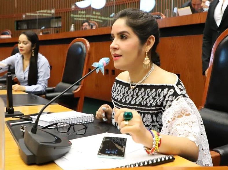 Las bodas igualitarias, un asunto de justicia social: Yoloczin Domínguez