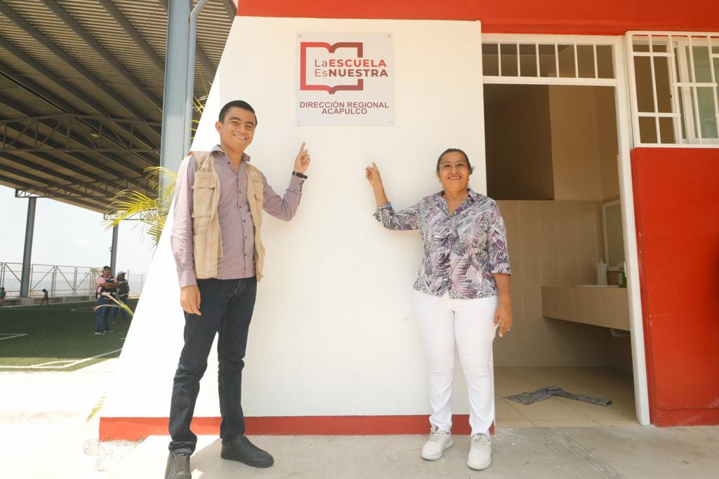 Entrega Abelina López rehabilitación de la primaria Unidad Ciudadana
