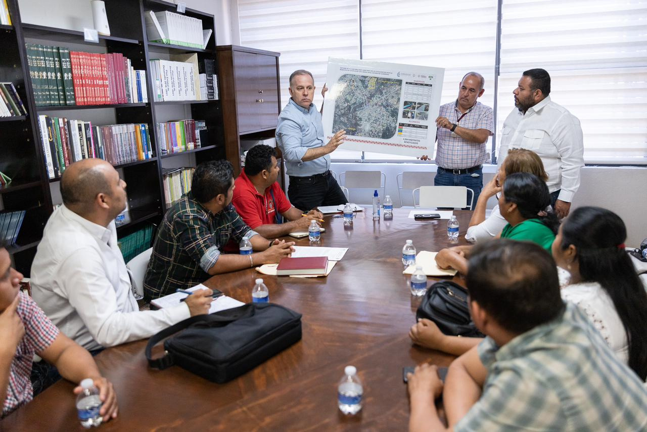 Gobierno de Evelyn cumple compromisos con habitantes de Ayutla de los Libres
