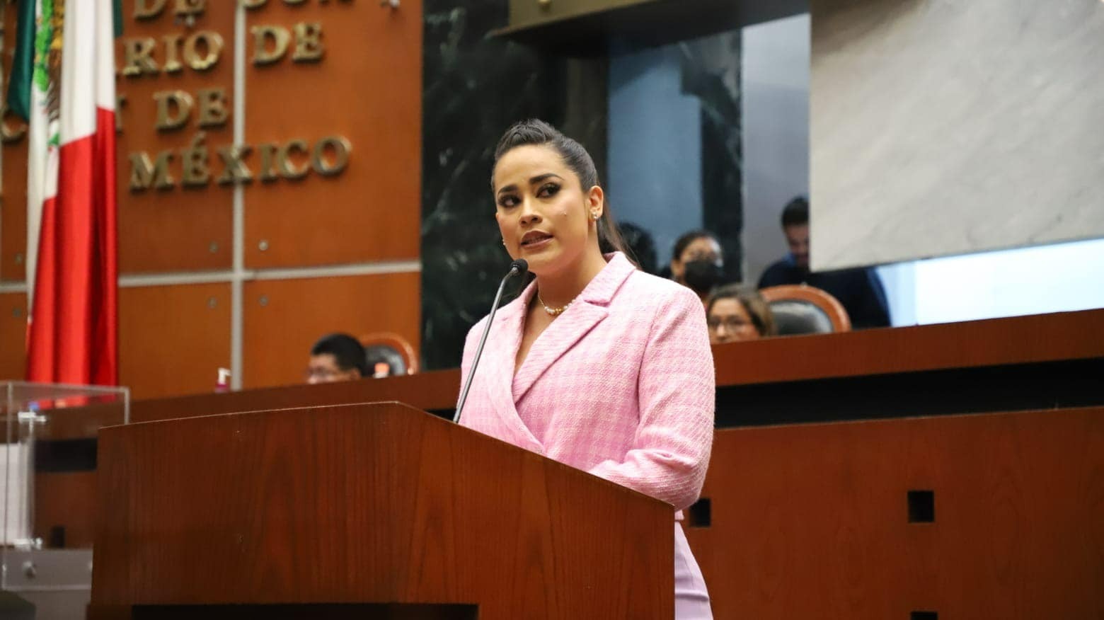 Oportunidad a los jóvenes