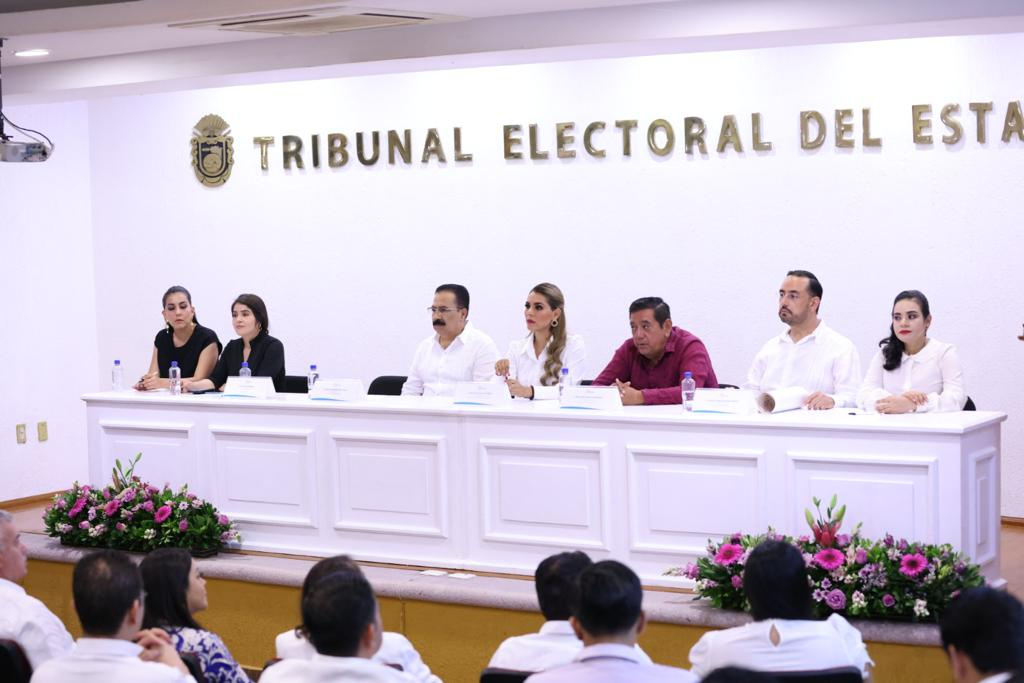 Asiste Evelyn Salgado a la conmemoración del 31 Aniversario del Tribunal Electoral de Guerrero